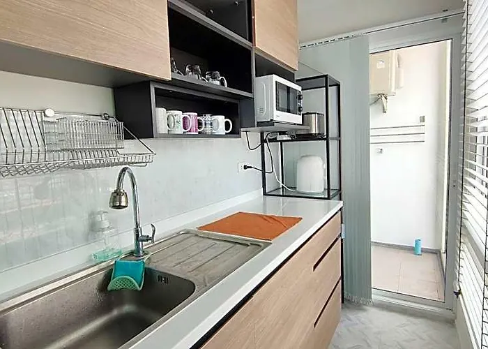 Cozy 1-bedroom Close To Mrt Near Jatuchak
