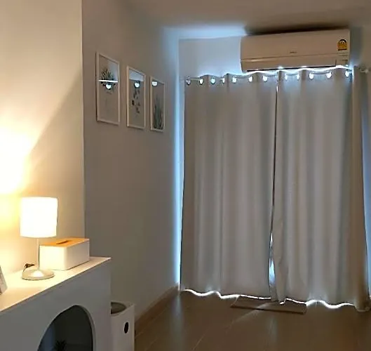 Cozy 1-bedroom Close To Mrt Near Jatuchak 4* Bangkok